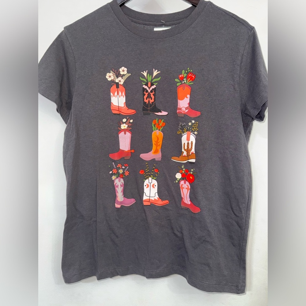Floral Boot Graphic Tee in Charcoal Gray